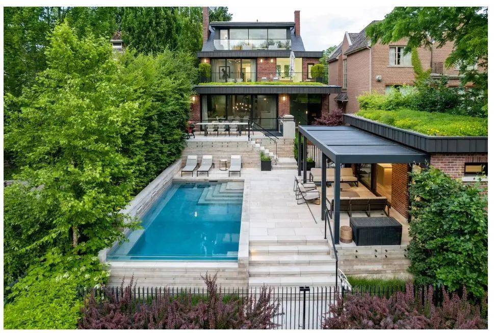 这个多伦多2080万加元大豪宅,标榜"设计师高定款",可不是那种土豪浮夸