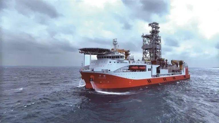海蜇号原位保真探测系统;200米海底钻机;4500米级和6000米级海马