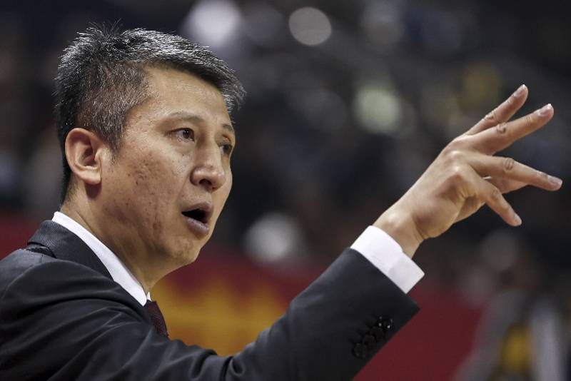 新华社 摄现年49岁的郭士强球员时期曾是辽宁男篮的代表性人物之一