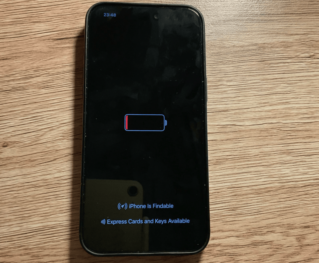 【系统】iOS18屏锁将支持第三方相机 苹果15电量耗尽可显示时间