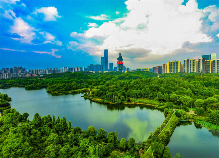 贵阳观山湖公园夏日风光(无人机照片).