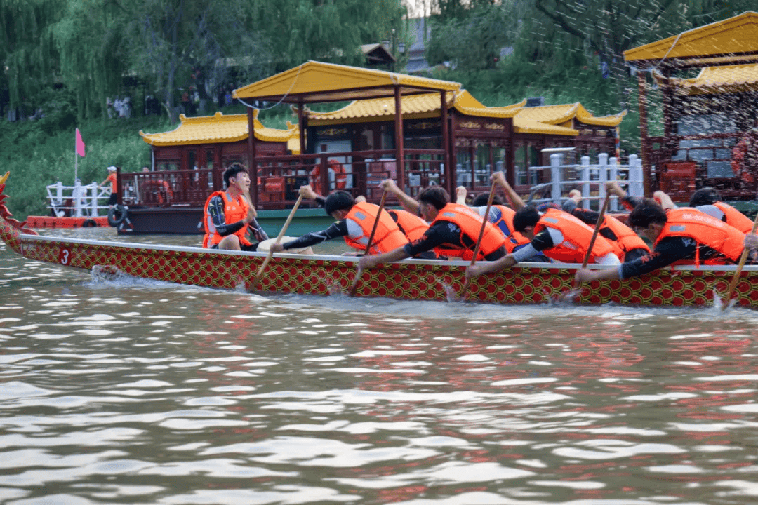 德州古运河畔上演"两河牵手·非遗雅会"文化展示活动
