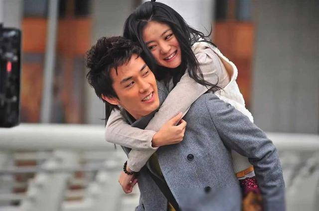 安以轩:被大s挖墙脚的"黑道千金",嫁豪门被坑惨!百亿老公下