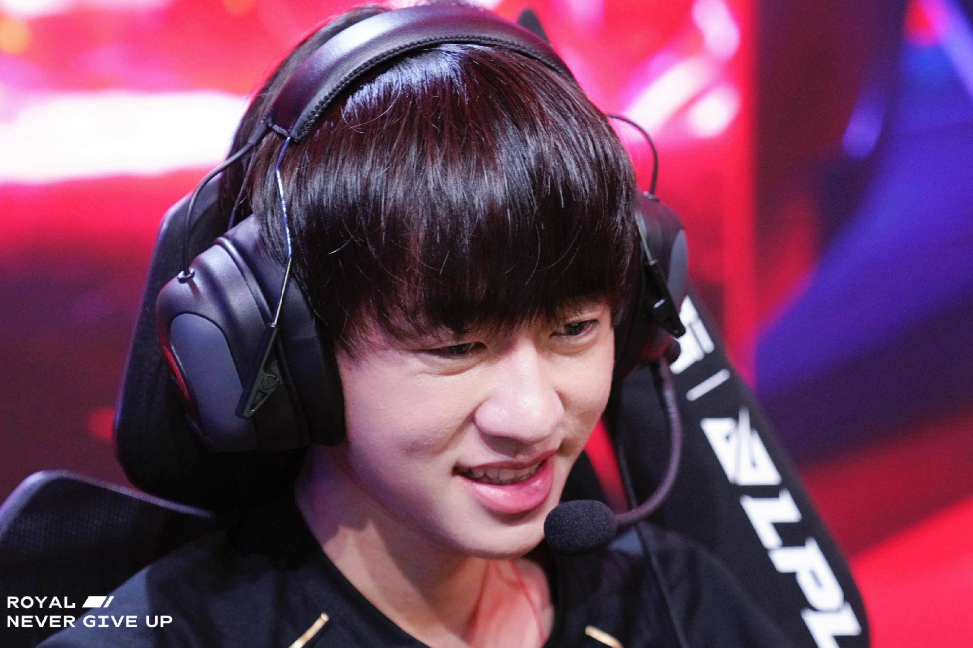 LPL：BLG四连胜晋级登峰组，RNG四连败进入涅槃组 未分类 第2张