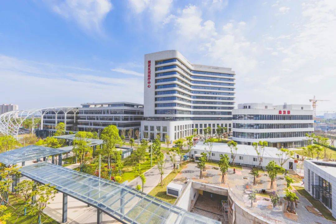“中国建筑大奖”卓越奖丨家门口有“医”靠，让幸福看得见！福州滨海新城综合医院_设计_项目_施工