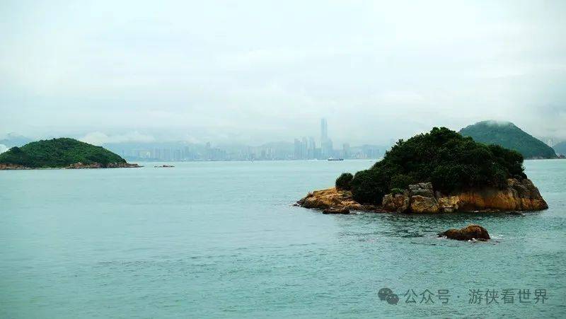 香港:雨中漫步坪洲 偶遇舞狮采青