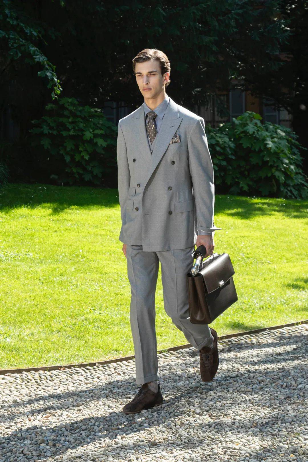 探索经典,诠释绅士儒雅演变之韵