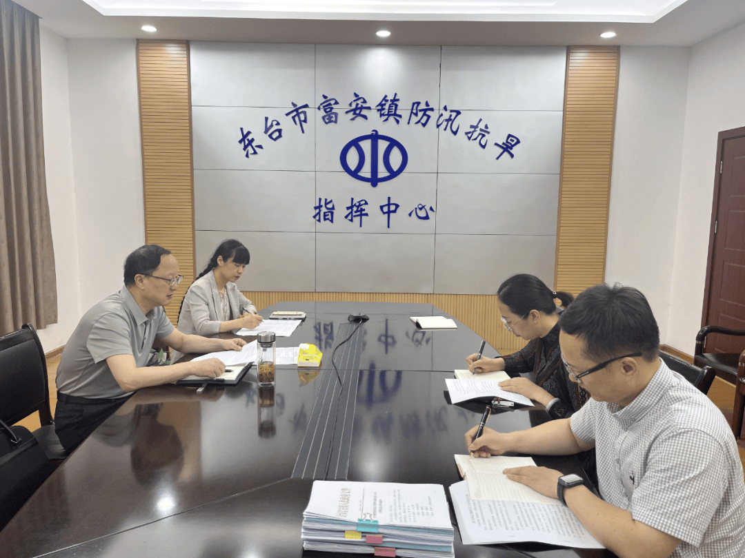 市水务局督察组来我镇检查防汛抗旱工作