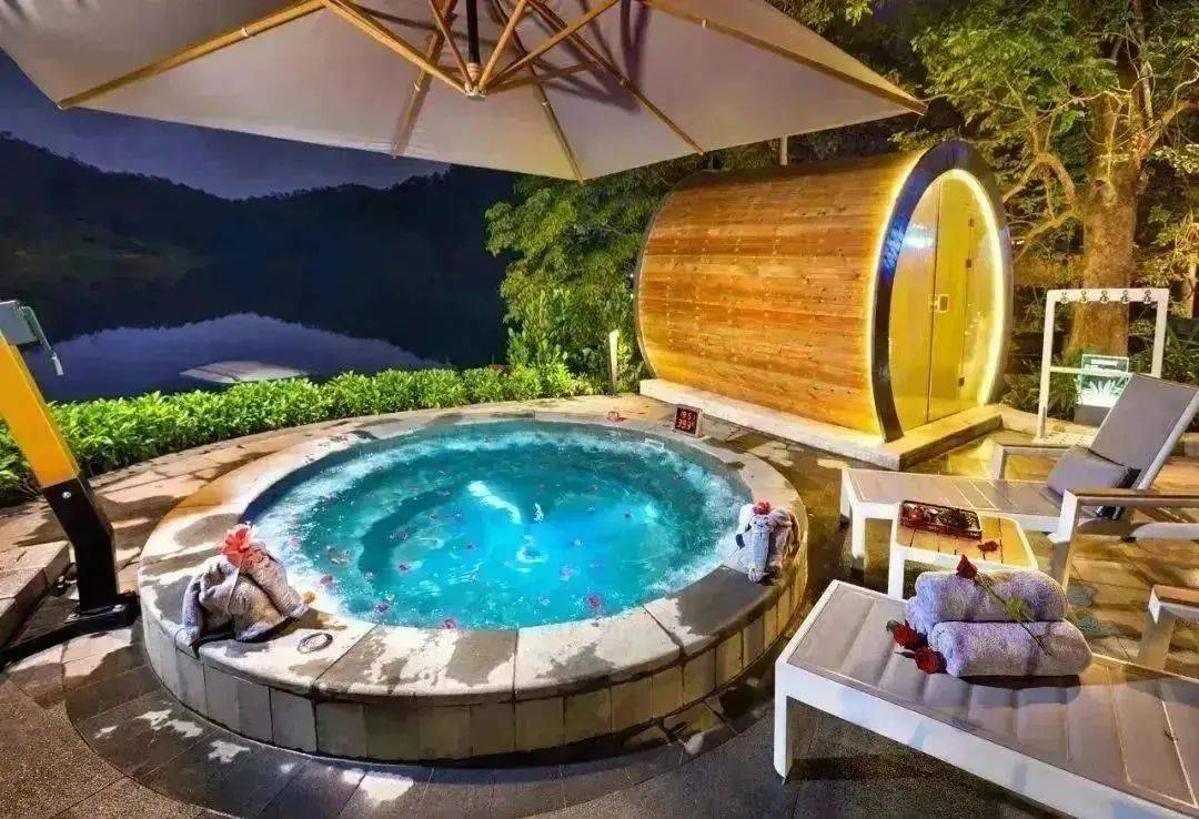 按摩座椅式的水女神水疗温泉池涡流式按摩的大地漩涡池满溢式活水的