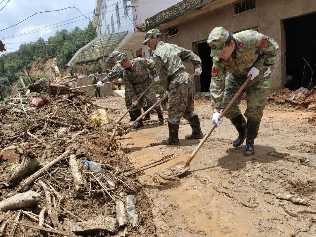 民兵救灾显初心 铿锵誓言铸使命|闻令而动,通贤镇基干民兵奋战抢险