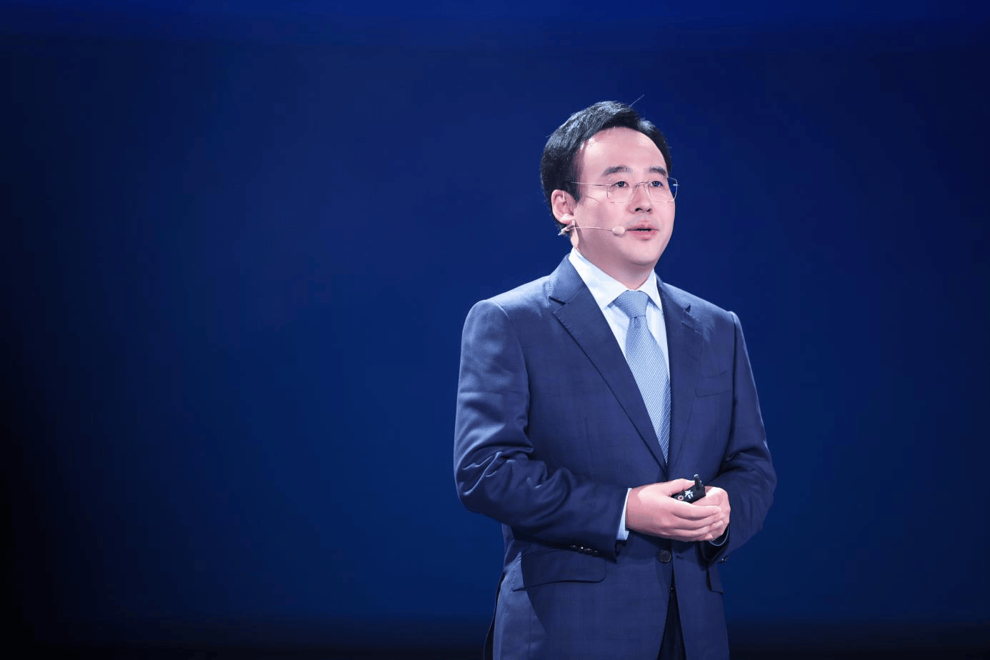 哔哩哔哩CEO陈睿:近七成90后、00后活跃在B站_用户_内容_演讲