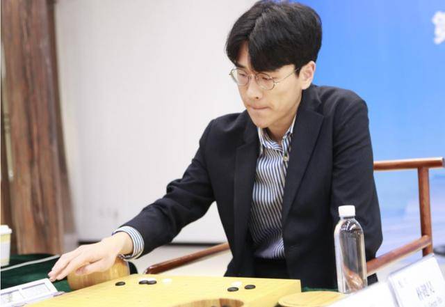 中国棋手评价井山裕太图片