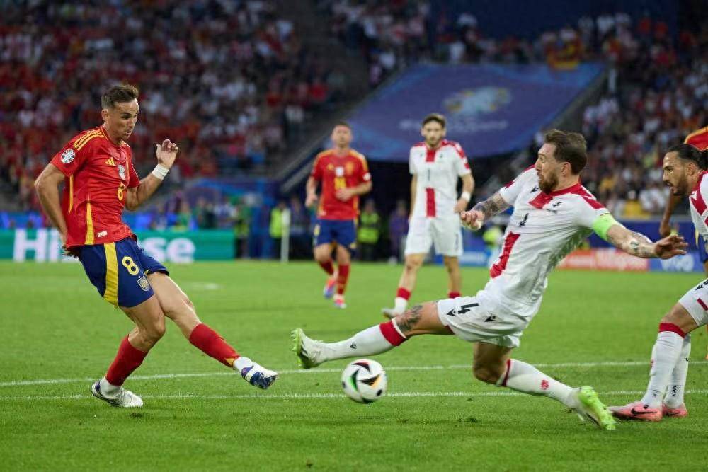 【欧洲杯球评】西班牙奉上的是绚烂至极的“秀”