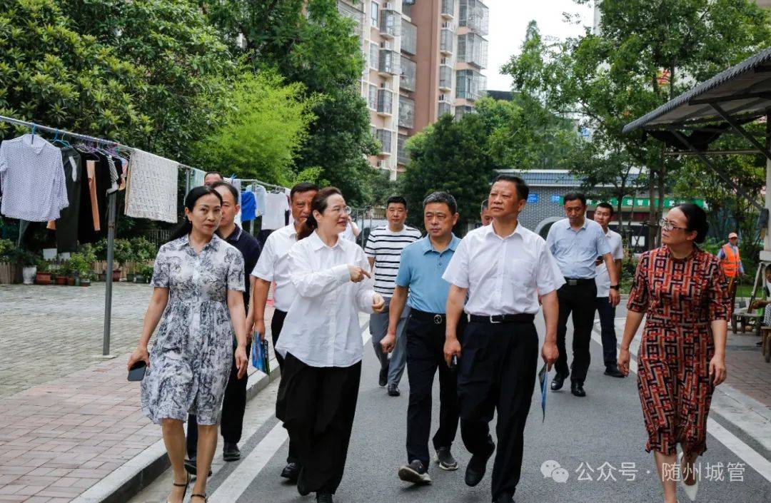 7月1日,湖北省住建厅党组成员,副厅长龙宁一行来随调研垃圾分类工作