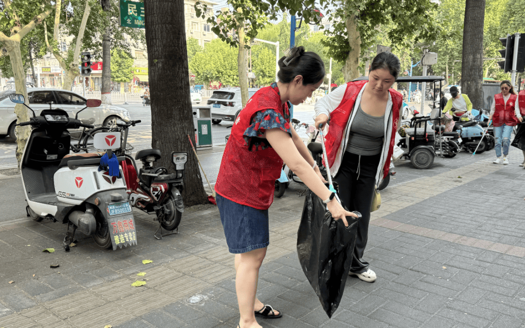 🌸党建网 【澳门天天开彩好正版挂牌】_万亿城市出海弄潮：多地“双引擎”博机遇，“新三样”出口冲锋  第2张