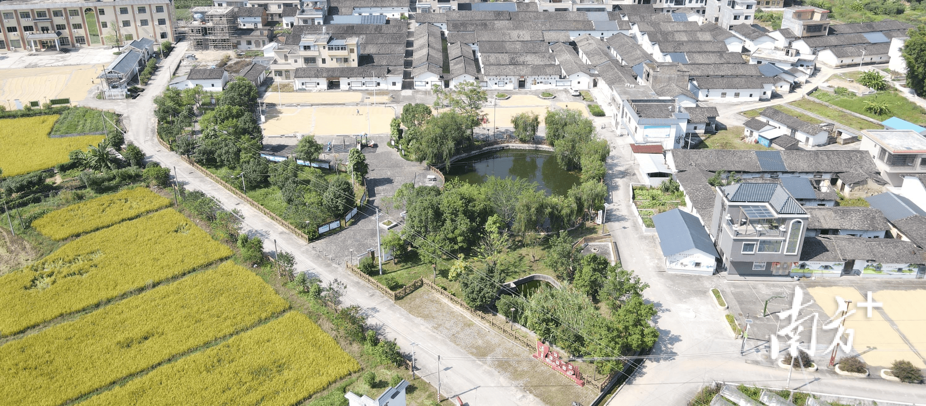 俯瞰佛冈县迳头镇楼下村.