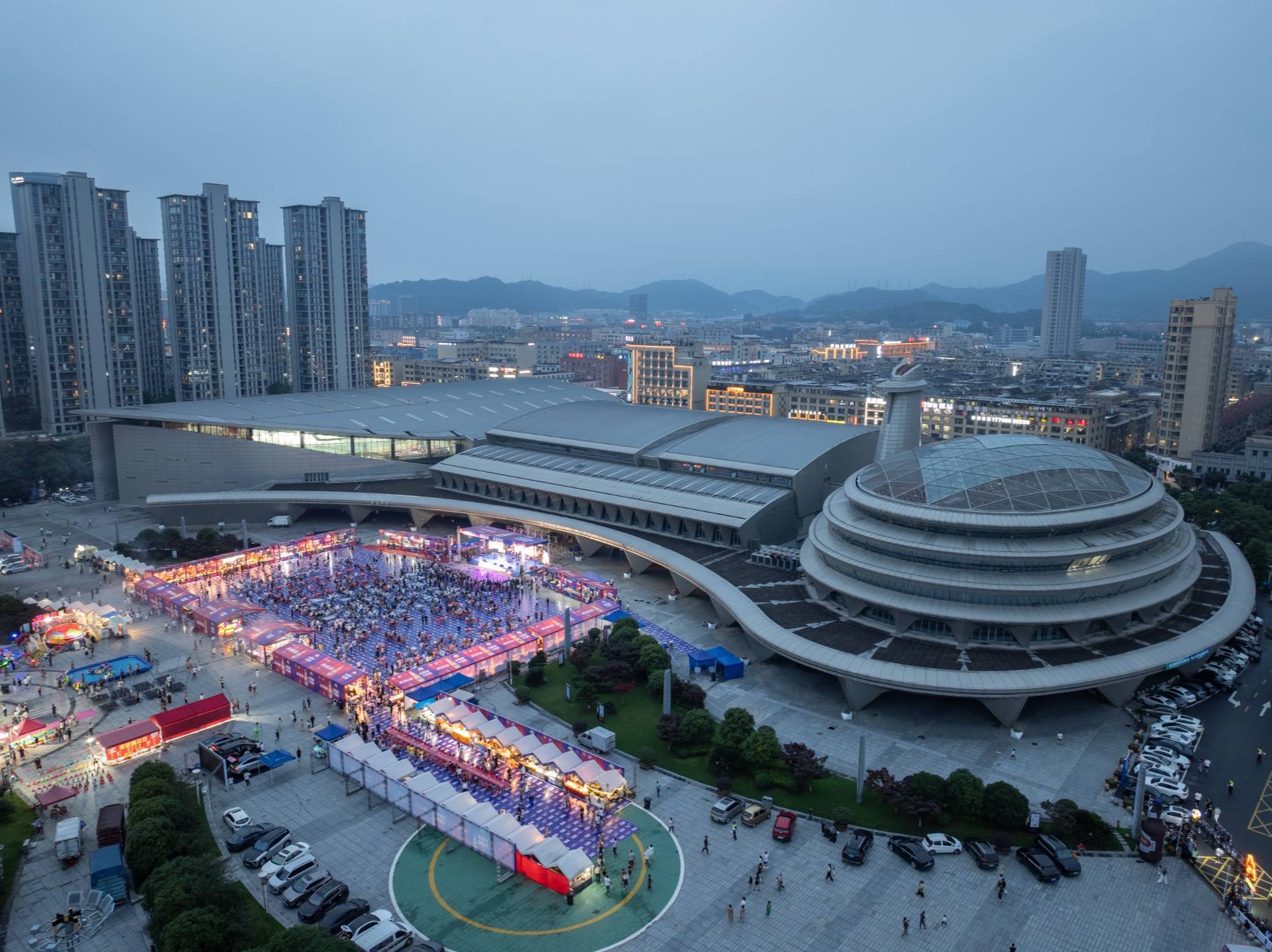 🌸人民论坛【今期澳门三肖三码开一码】_最强秋台风过境，留给城市一道“必答题”