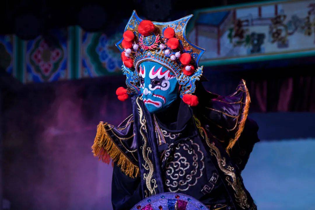 五大文化体验,熊猫探秘,古蜀文明三星堆,了解非遗川剧文化.