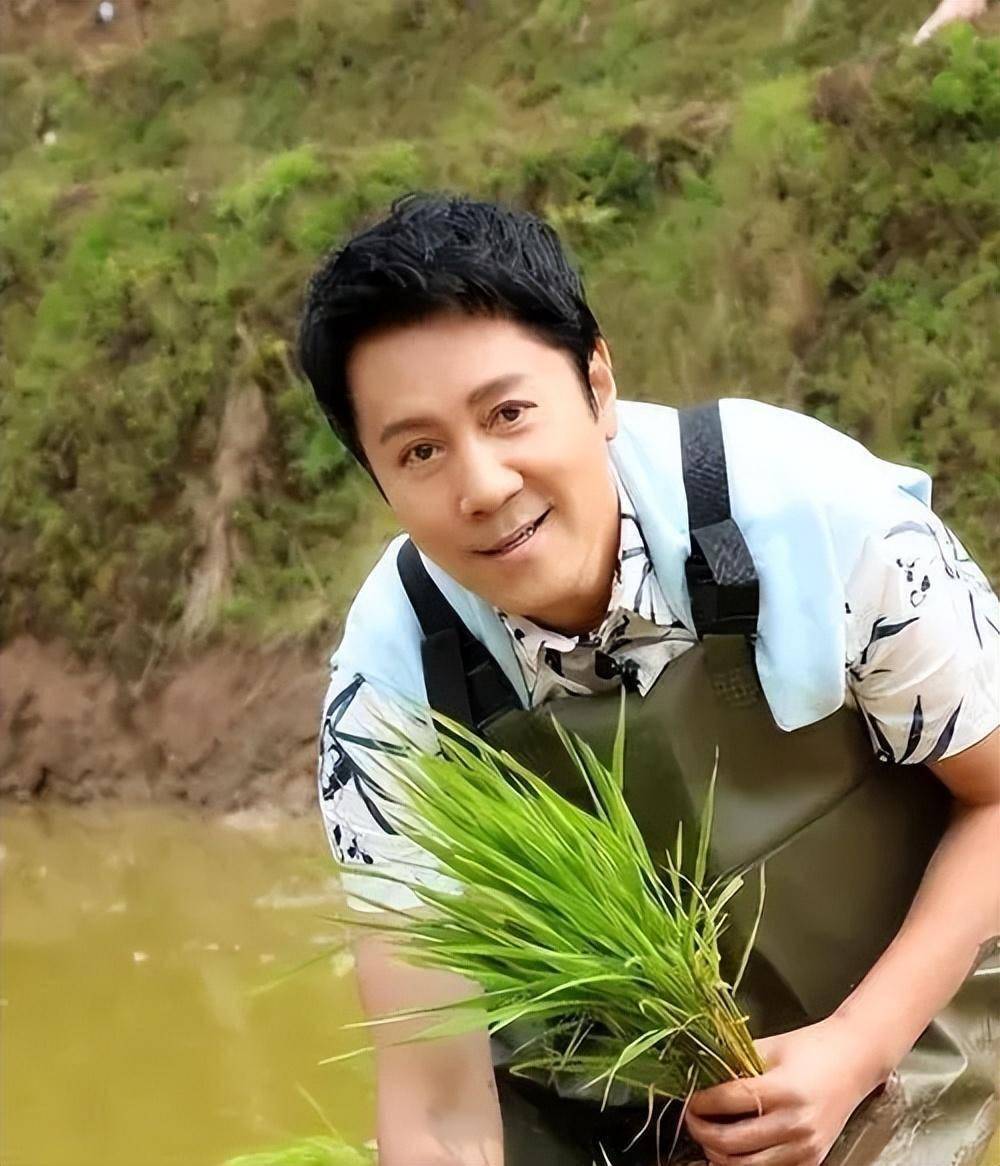 现如今感情成为了迷当时的《半边天》栏目可谓是和张越主持人互相成就
