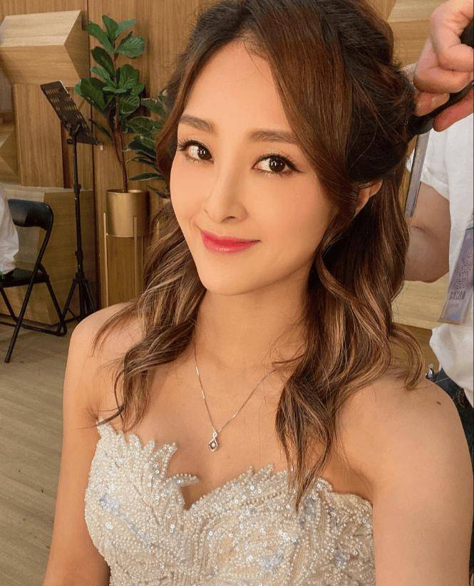 邵佩诗,陈凯琳,蔡思贝,杨秀惠同胡定欣等……不过张名雅数完一大