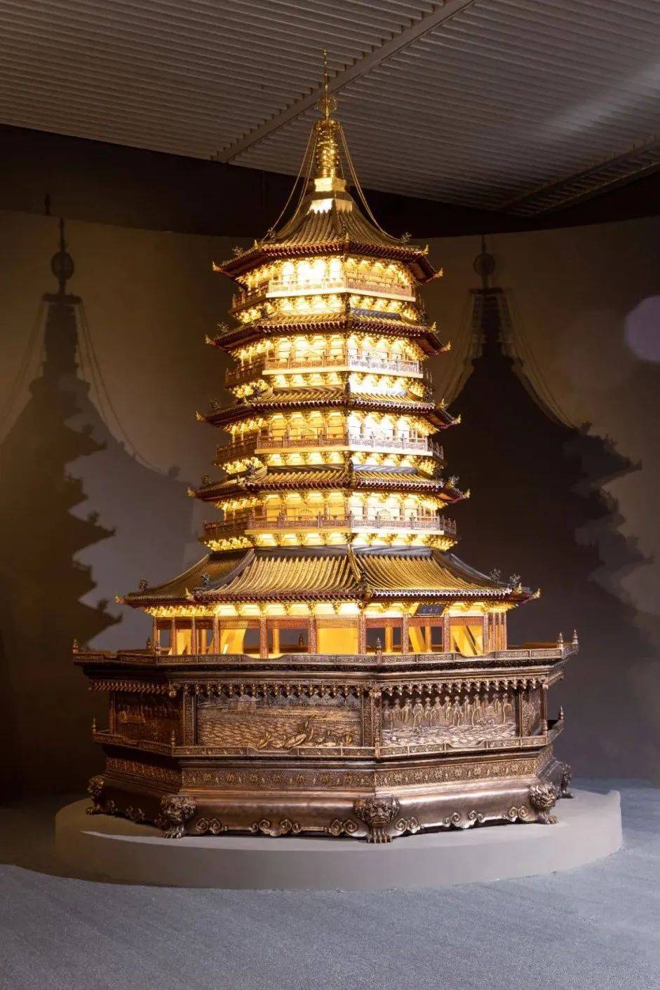 "熔铸古今——八十而立朱炳仁艺术展"在中国国家博物馆展出