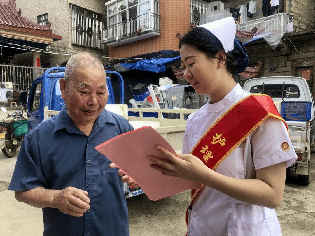 青春为中国式现代化挺膺担当丨护理学院"梦飞天使"志愿服务队用爱心