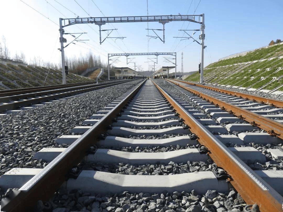 随着铁路轨道建设事业的飞速发展,旅客对出行舒适度的要求,也在不断