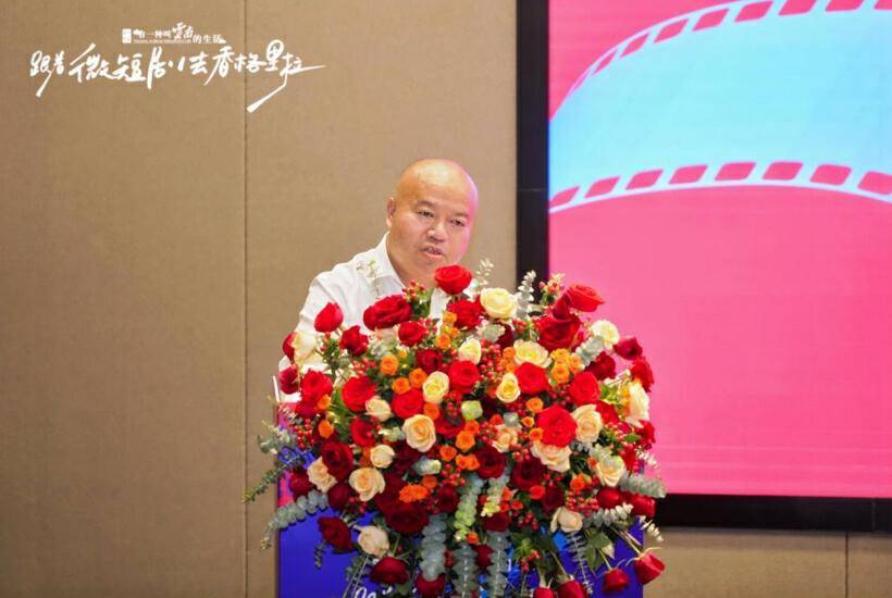 陈俊明在致辞中详细介绍了迪庆州的人文风光,历史沿革等,迪庆是多民族