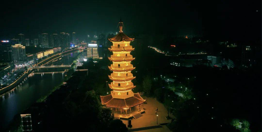 千秋塔位于文成县大峃镇寨山上,是我县一处重要人文景观