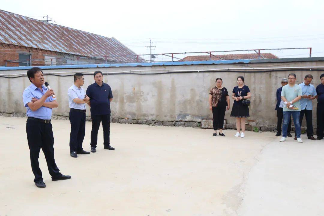 崖西镇东双顶村,大疃镇大泥沟村,上庄镇大李家村等处观摩学习,围绕村