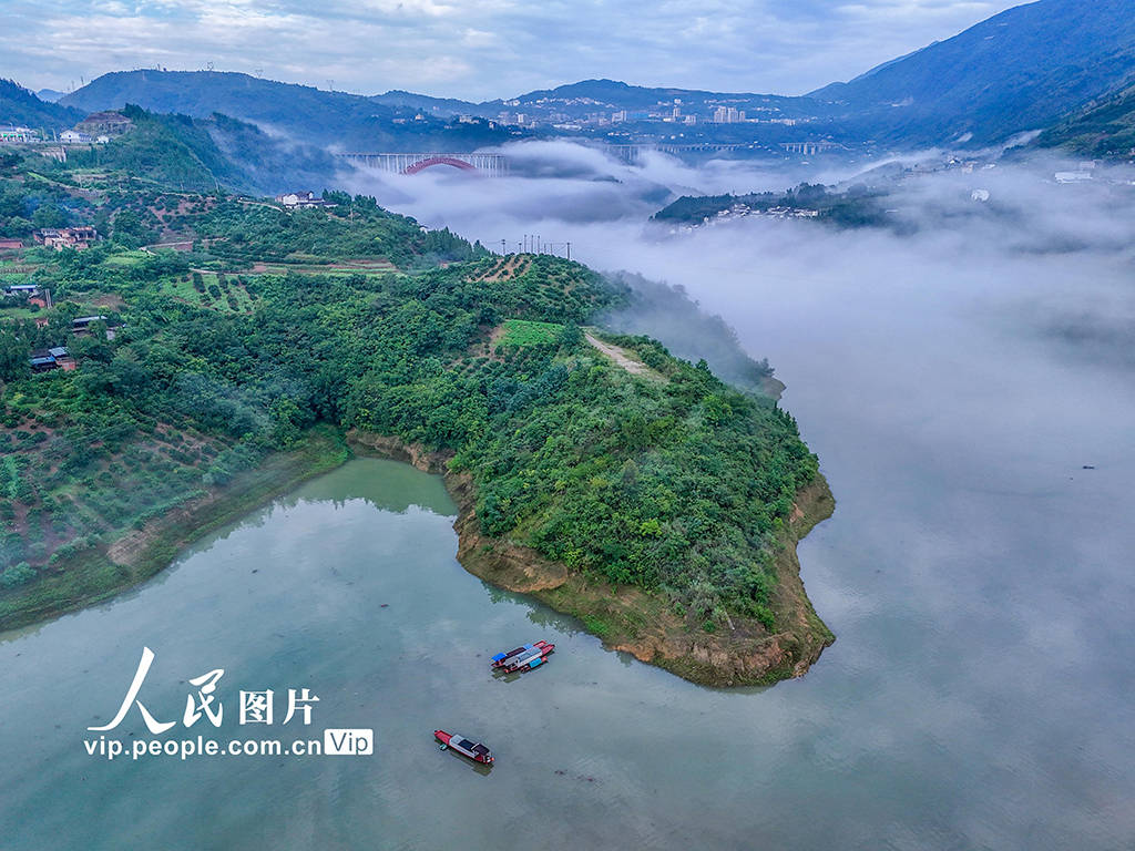 重庆巫山:小三峡云雾缭绕美如画