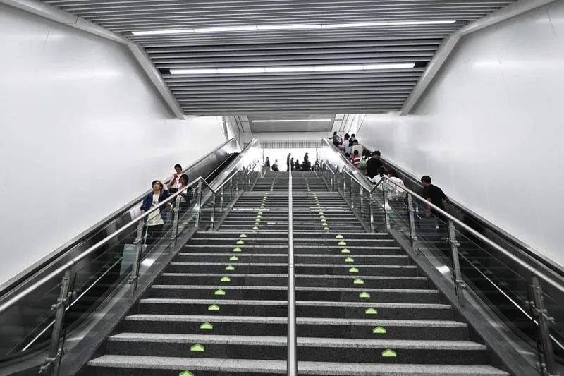 太原地铁1号线太原南站东广场站开放