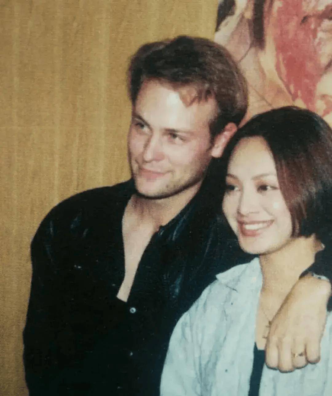 26岁产子,39岁宁静官宣和前夫因文化方面不和离婚