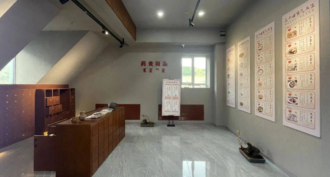 阿尔缮疗法体验馆内,传统的蒙医技法与天然温泉相结合,温泉水舒缓经络