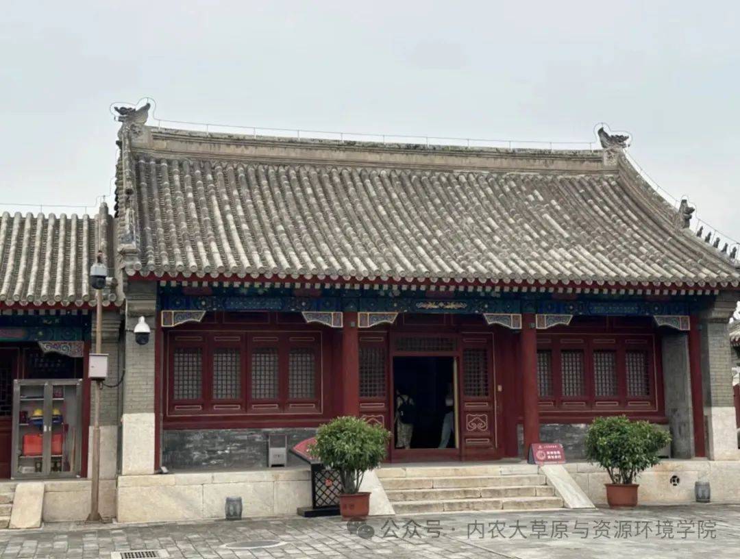 到和硕恪靖公主府是内蒙古地区古建筑群中唯一保存完整的皇家建筑群