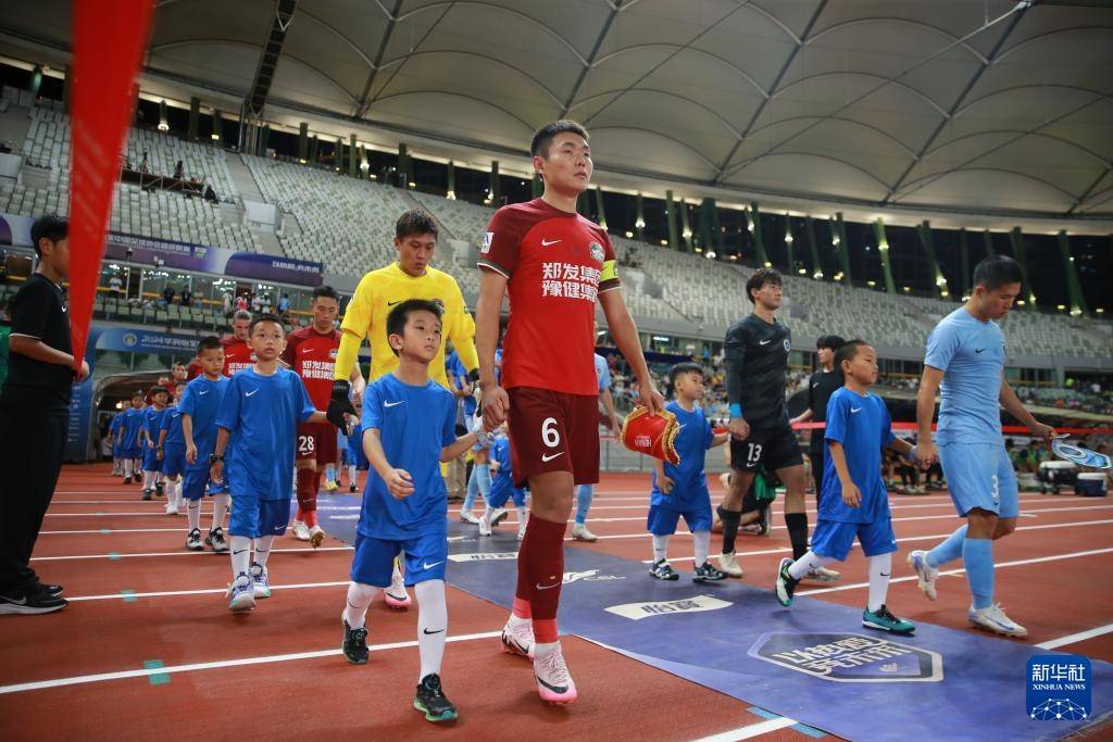 今日头条：香港正版资料大全更新时间-李平康：中超某赛区领导把价值百万的包厢“送”给第三方运营公司