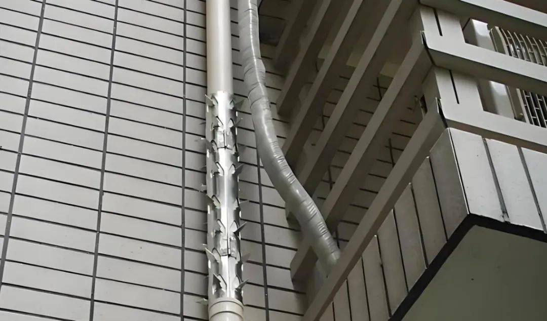 空调落水管未放入集中管的危害