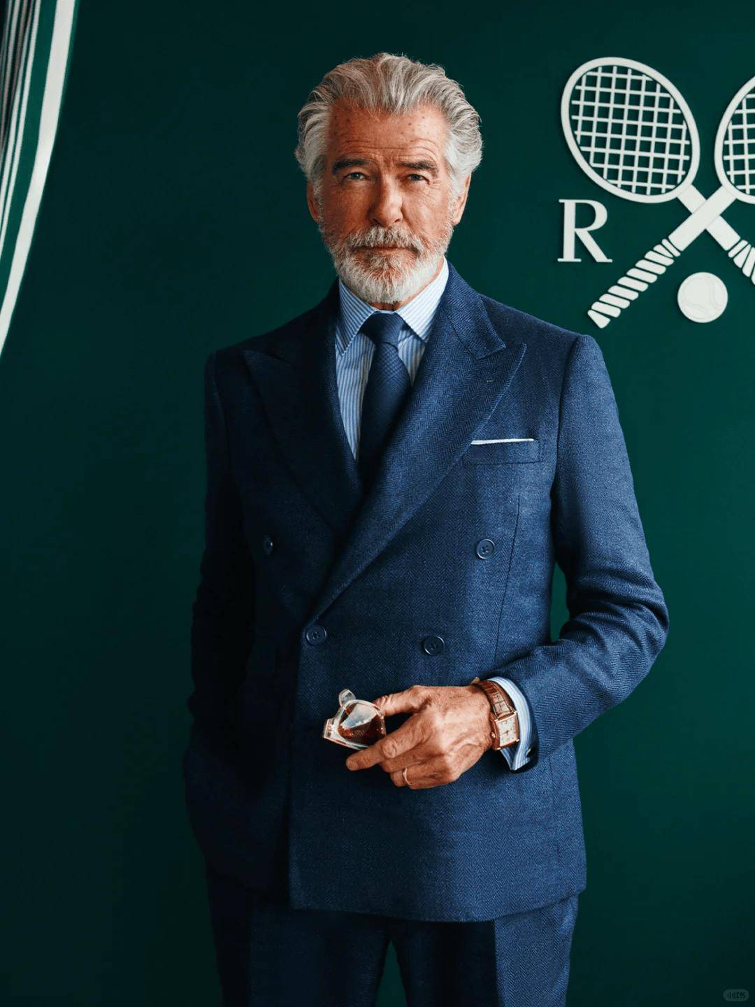 身价30亿,帅过万人迷贝克汉姆:只想再看他演一次007!