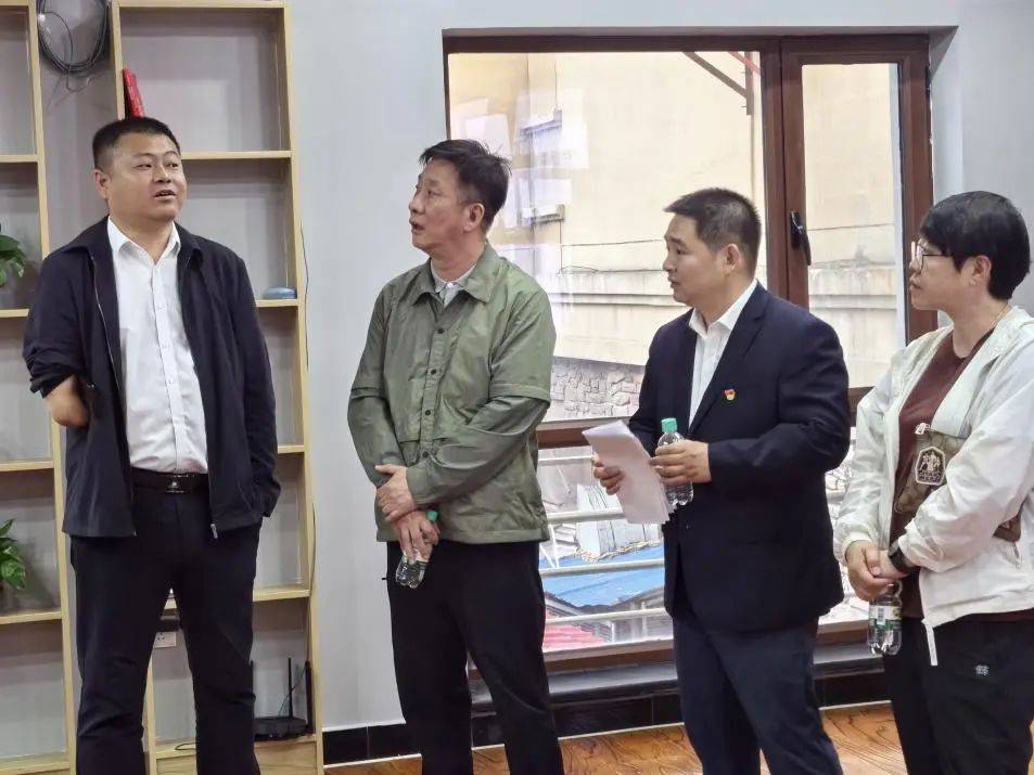 齐齐哈尔市图书馆副馆长李鹏,齐齐哈尔市图书馆学学会秘书长李黎,阅读