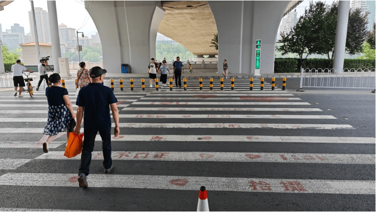 🌸中国科技网 【2024澳门精准正版资料】_华为发布AI入网“开城计划”：五个城市 10000站