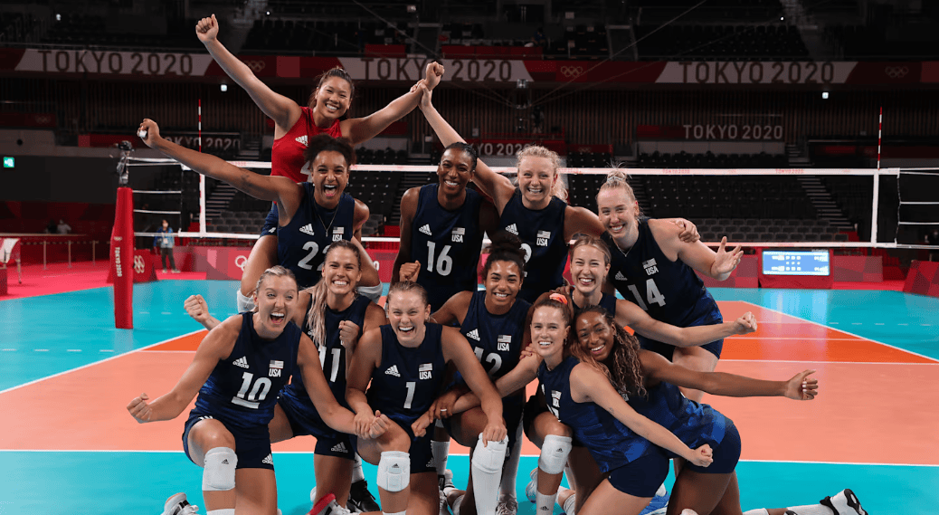 美国女排主帅基拉里 谈本届女排优秀球队 没有提及中国女排