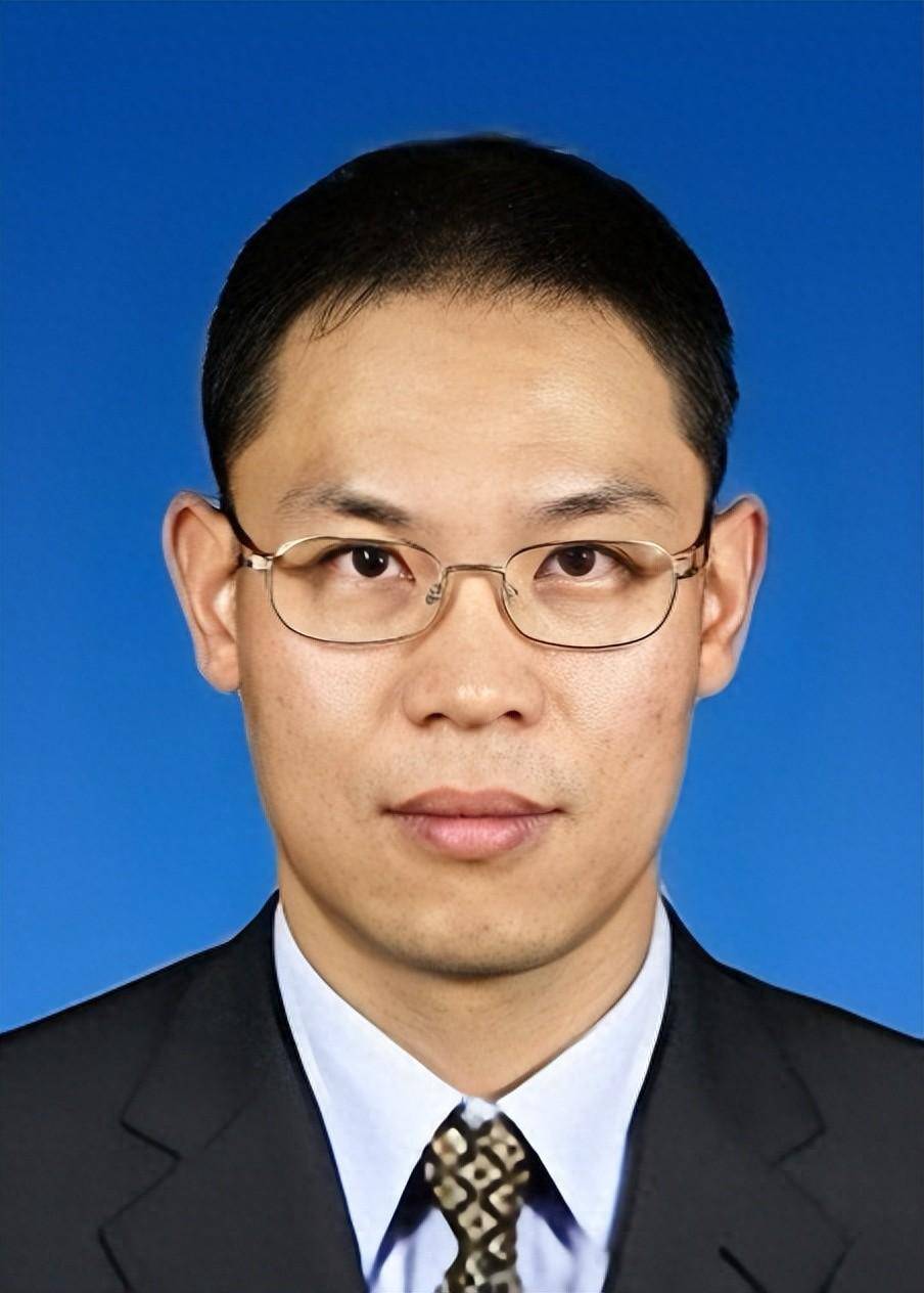 中央组织部决定:叶国华,刘金玉履新