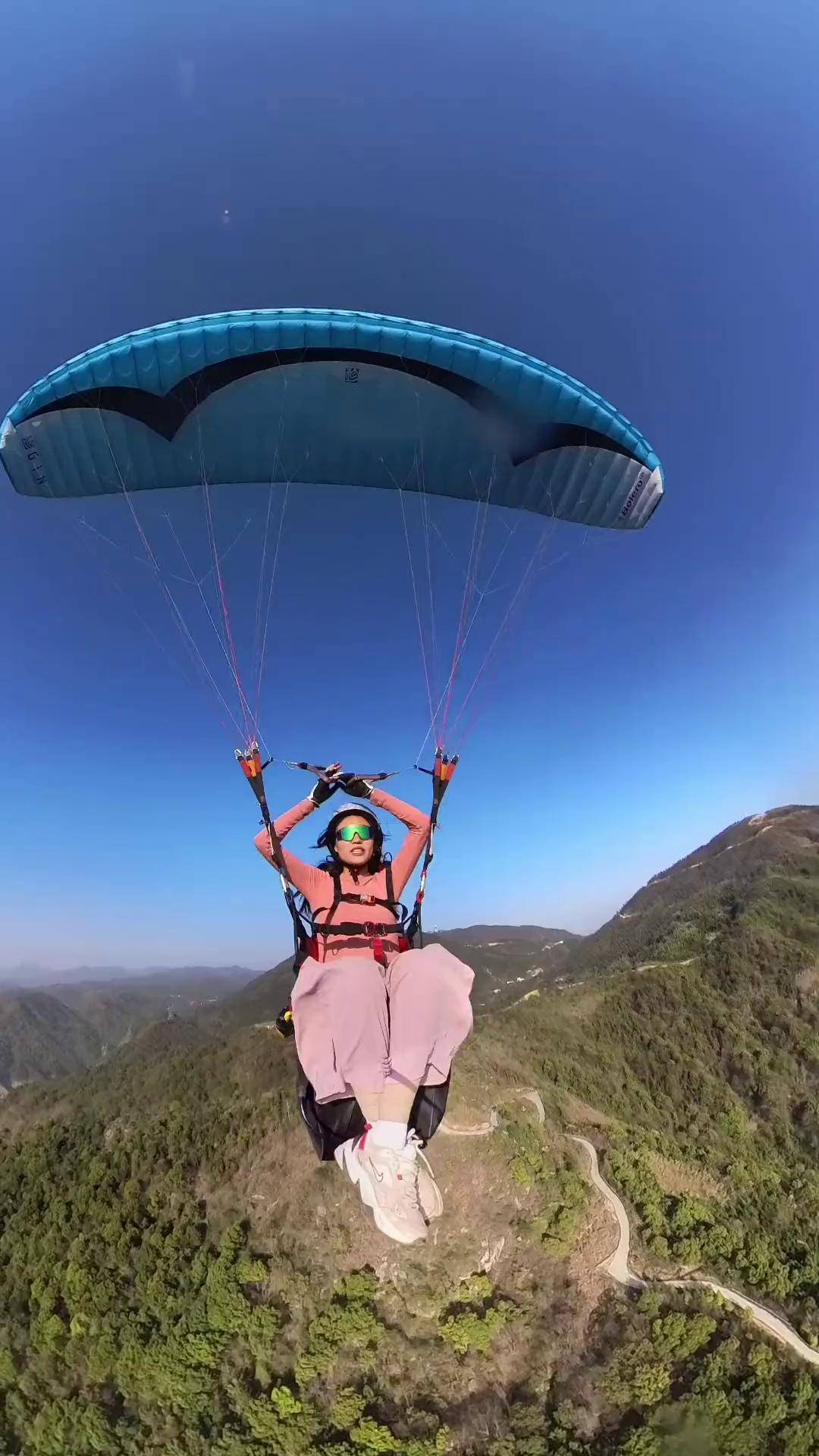 请你来我的心里边太阳哥哥带你飞 长沙黑麋峰滑翔伞基地