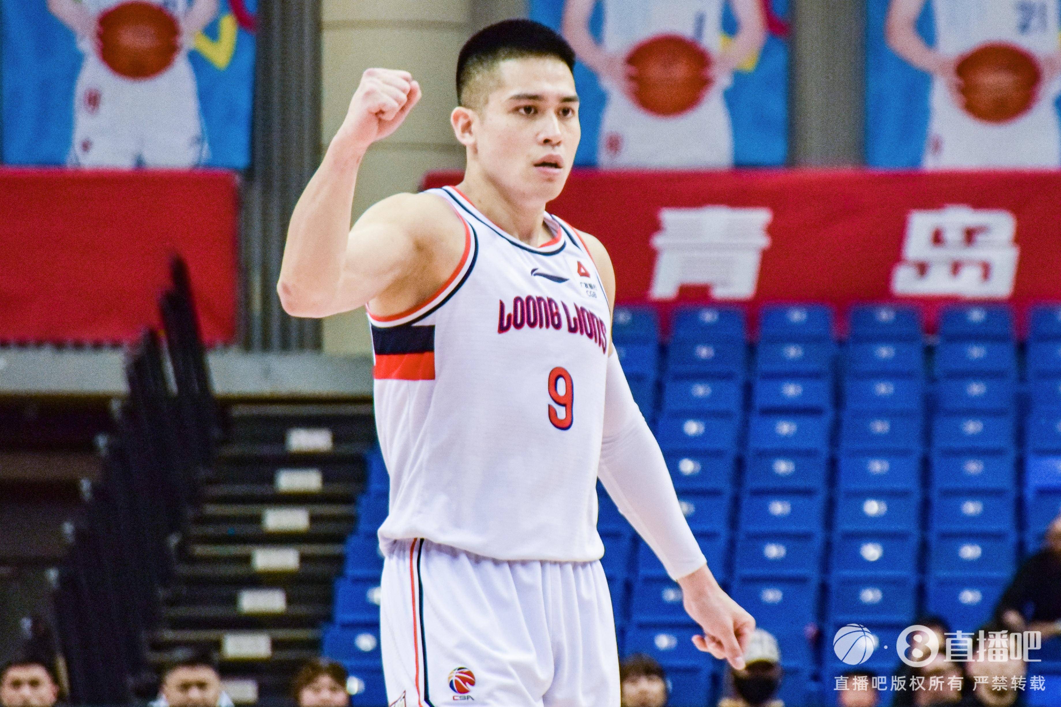 2017年:陈盈骏(广州)2017年,拥有状元签的八一男篮选择放弃,广州男篮