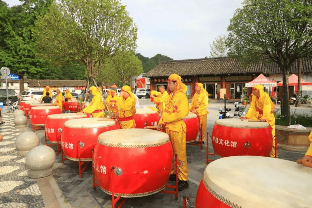 洋县悬台社火图片