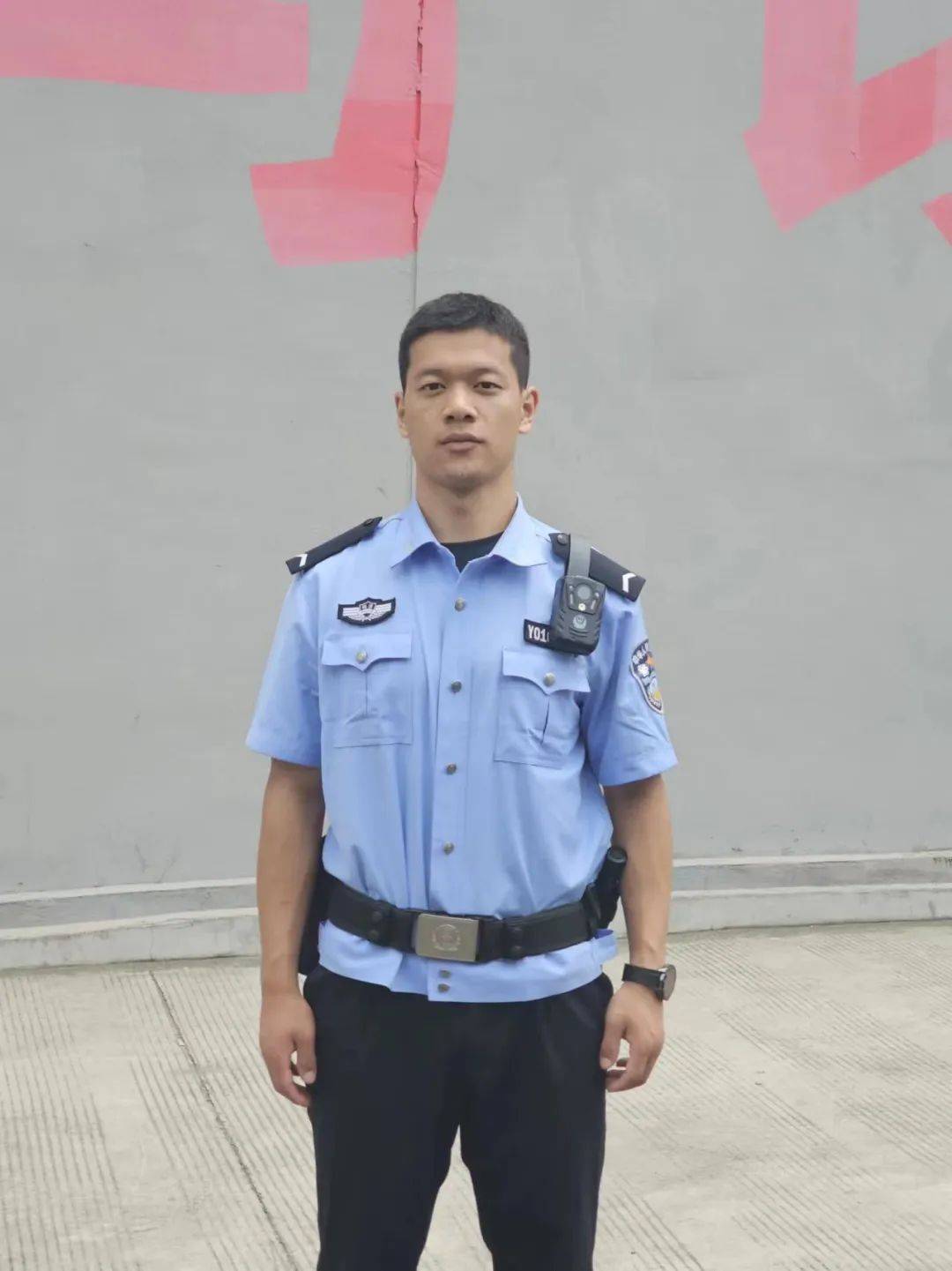 武汉警官职业学院校服图片