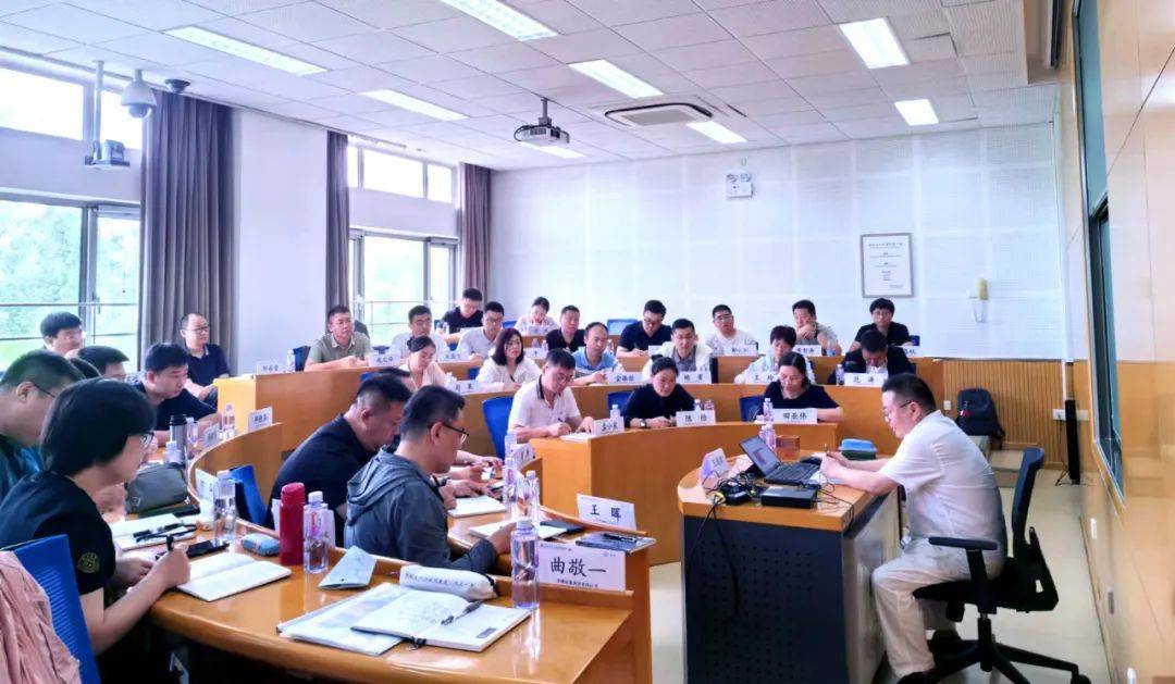 王海滨与中储系统高级管理人员培训班学员座谈交流_发展_公司_进行