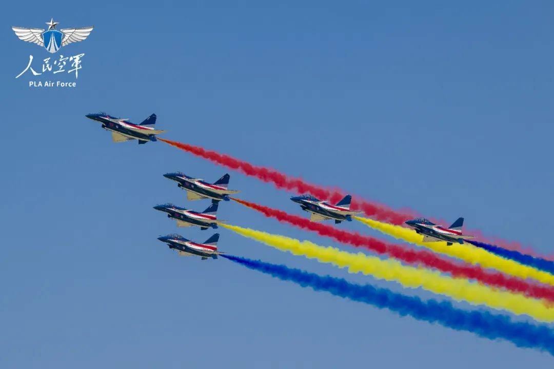 "空军红色地标巡礼"第五站:走进空军八一飞行表演队观礼台