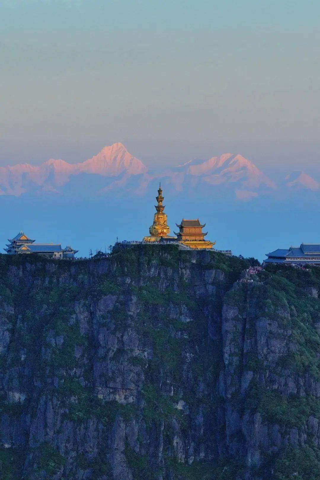 隆昌香溢谷景区全国现役军人,退役
