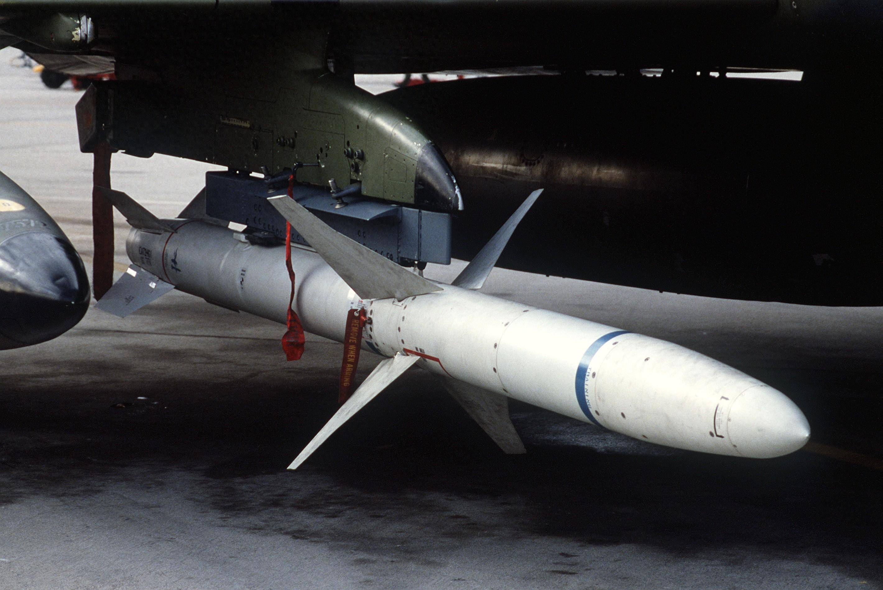 美国将为乌克兰f-16战机配备先进武器